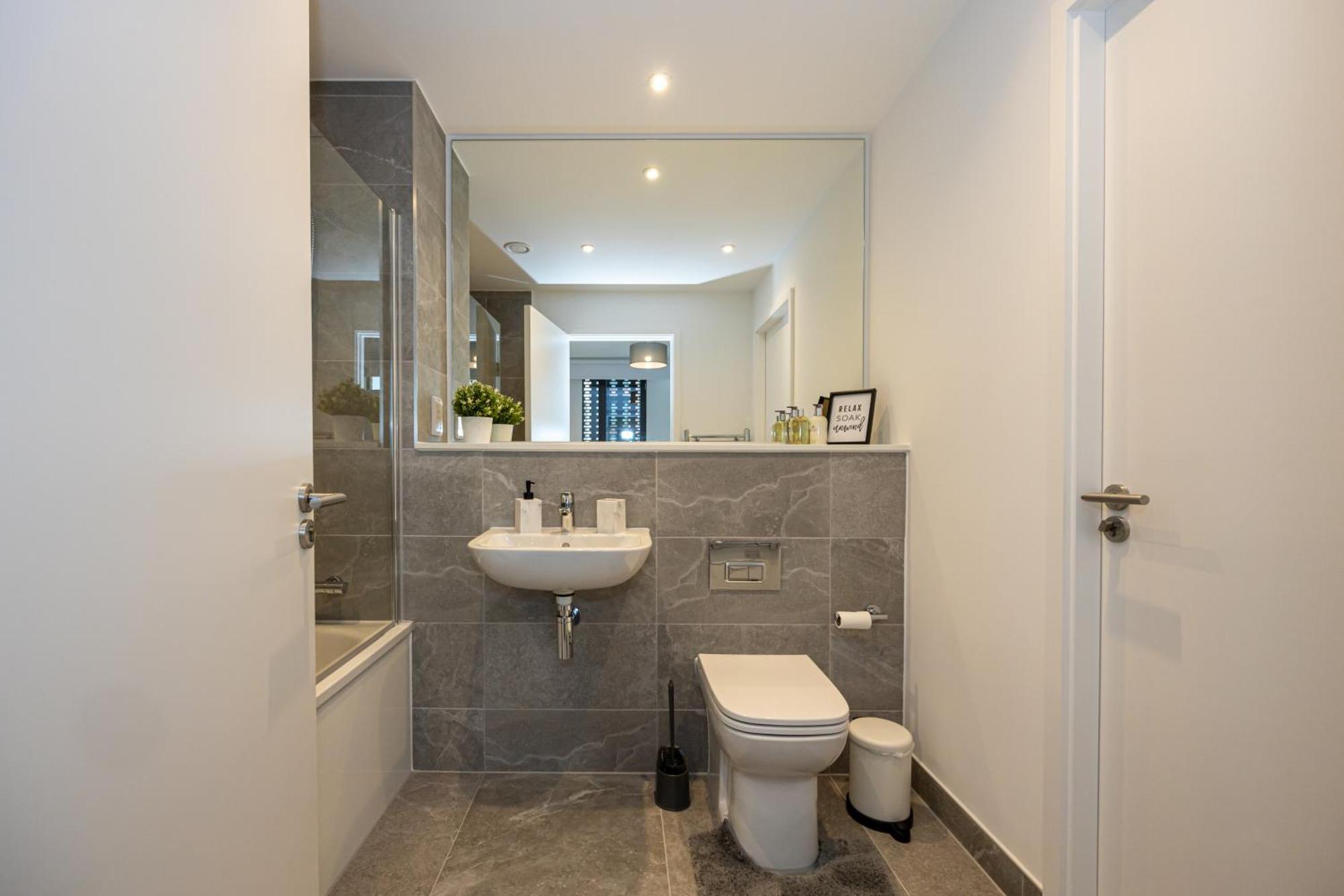 Royal Ebony By Asquare Lettings Lejlighed Manchester Eksteriør billede